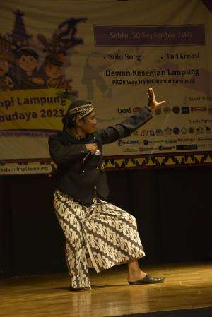 Kontes Ambyar Indonesia RAHMAD DAWAM 35th LAMPUNG TIMUR Lagu SATRU 2 Hp 082184315189