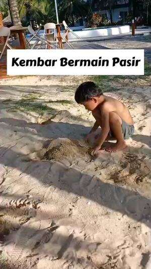 Aku bermain pasir pantai.
#RCTIPlus #HOTrctiplus #Duniaanakanak #Videoanakanak #Edukasianak #fyp #fyp #fypシ゚viral 