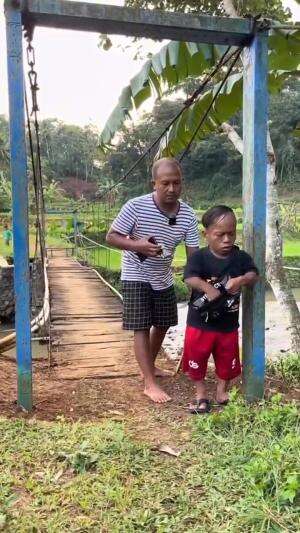 Acil di rampok


 #komediSunda #barudakwell 