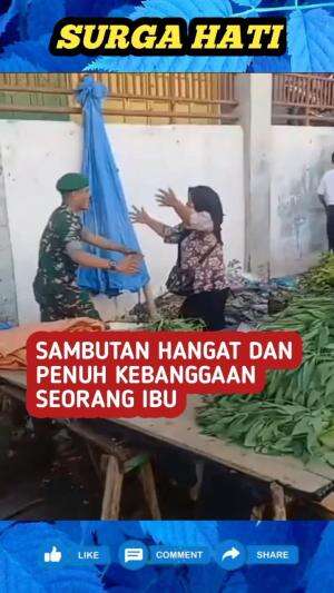 Ibu ini tak kuasa menahan air matanya, saat didatangi putranya yang telah berhasil menjadi seorang anggota TNI.