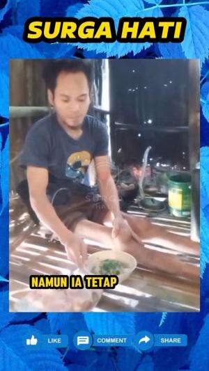 Pria ini masih mau masak sendiri, meski dalam kondisi sakit dan susah untuk beraktivitas.