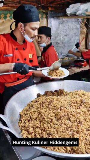 Hunting Kuliner Hiddengems Nasi Goreng Lezat #hunting #kuliner #kulinerhiddengem #hiddengems #nasigoreng #penjualnasigoreng #lezat #RCTIPlus