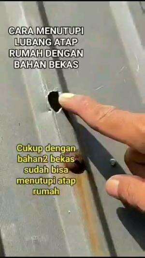 CARA MENAMBAL LUBANG ATAP