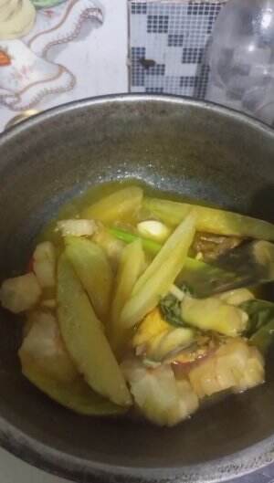 step 2: Ayam Kampung Kuah Belimbing (Indonesian cooking experiment). Name: Achmad Farisak Kasyfillah. Age: 23. 