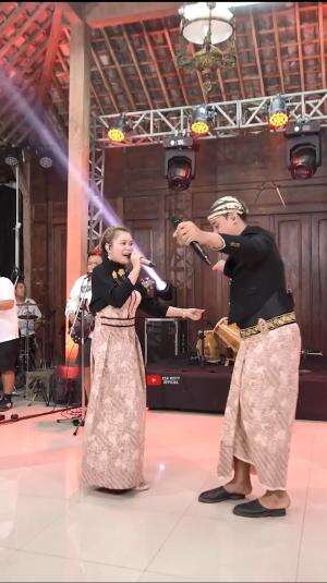 Kasetyan jati wahyu f giri duet Esa Risty #kasetyanjati #wahyufgiri #esaristy  #lagubaru  #PopJawa #lagujawa #lagubaru  #wahyufgiri  #esaris
