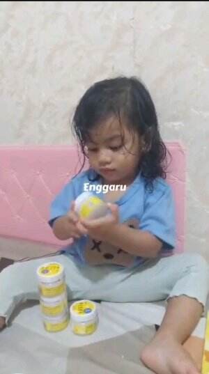 Jarang stimulasi. tau tau iso dewe..lagi banyak suka MAINMAIN MAIN. hmmmm #beeme #beemenourishingbalm #skincareanak 