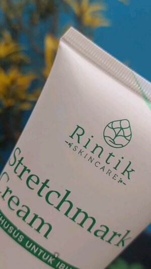 ada yang pakai stretchmark creamnya rintik skincare? wanginya harummm bangettt #stretchmarkcream 
