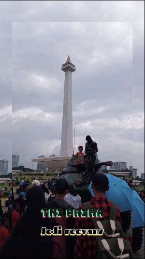 #singgah sejenak di Monas lihat alutista