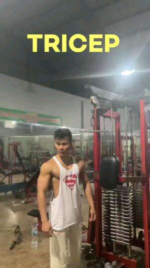 supermen angakt beban 
.
.
.


 #gym #gymmotivation #gymaddict #fyp #fitnessmotivation #RCTIPlus 