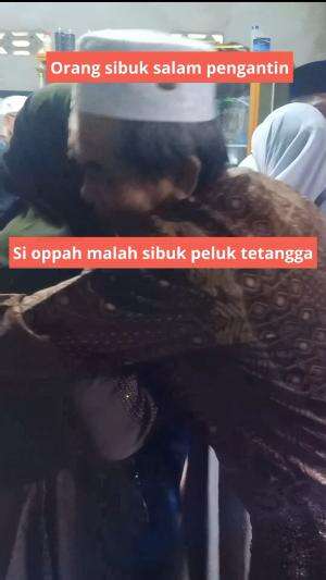 ketika ketemu tetangga

 #fyp 
 #fypシ゚viral 
 #jangkauanluas
#semuaorang 