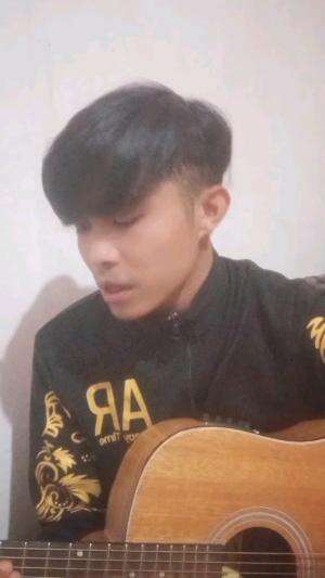 "mengapa" kedengaran kurang pas ya ?