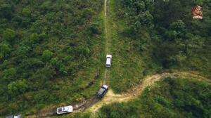 Mobil Mewah masuk hutan lalu diriin tenda disana #RCTIPlus #HOTrctiplus 