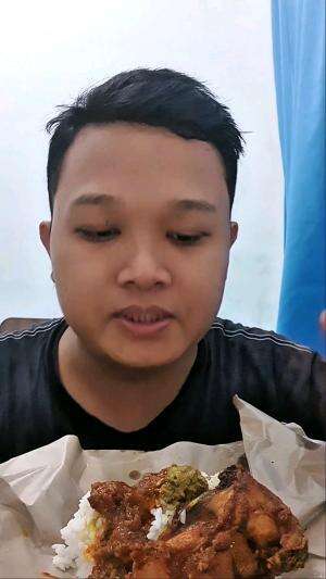 Akhirnya Gak Sengaja Pas Pulang Kerja Nemu Penyetan Bebek Ayam Murah Enak Bikin Nagih‼️.#RCTIPlus #shortplus #makan #mukbang #kuliner #pingg