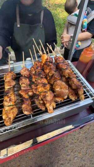 Siapa yang pernah CFDan di Depok sambil cobain ini? Sumpah ini enak banget lho!