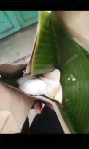 Seorang Ojol dapat orderab pengiriman barang berupa lontong tapi ternyata didalamnya berisi narkoba.