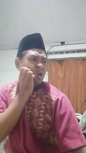 PANIK APA SARIAWAN...?! vote like komen share ya rakyat Indonesia.... matursuwun