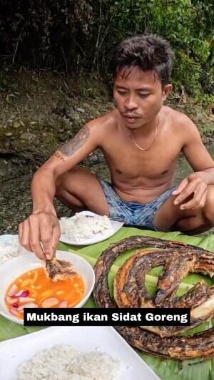 Mukbang ikan Sidat Goreng #Mukbang  #ikan  #sidat  #goreng 