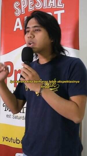 IGT 2022 Alinesia Rais Stand Up Comedy Bandung (lagu ciptaan sendiri di akhir) 