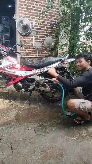 salah yang benar 
