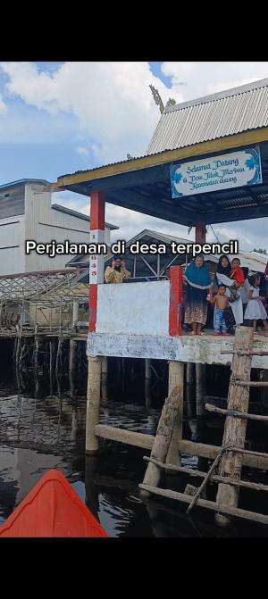 DESA KECIL
 #kampung#cewek#meldaamell 