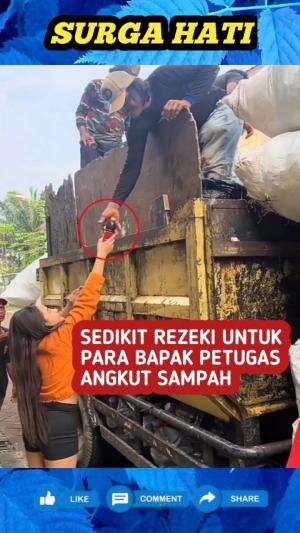 Wanita cantik ini bagikan minuman dan sejumlah uang, untuk para petugas angkut sampah dan security komplek rumahnya.