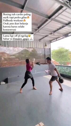 mari kita have fun dengan boxing tidak terasa membalar lemak jahat kita
.
.
.
 #boxinggirl  #boxing  #kickboxing  #Boxing #fight #RCTIPlus #