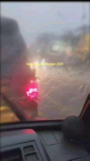 Desember hujan di Semarang 


 #hujan  #semarang #banjir #desember #tahunbaru #natal
