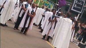 prosesi semana santa larantuka