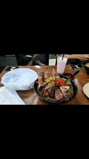 Bakso Iganya Asli Bikin Ngiler‼️🤤 #RCTIPlus #HOTrctiplus #shortplus #Vlog #makan #bakso #jalanjalan 