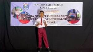Farhan 12 tahun asal Tegal, Pertama kalinya ikut lomba Menyanyi Tunggal SD/MI Putra dalam rangka Pekan Seni Virtual KotaTegal 2021 JUARA 1 