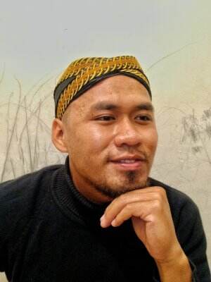 Ngobrol santai dengan dua wajah. 👌