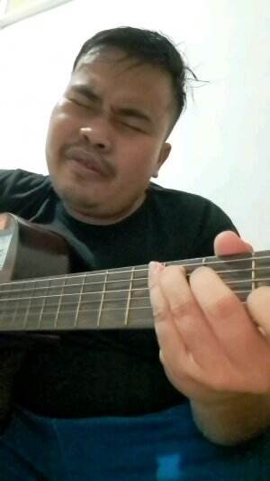 

IDOL_XII BISMO PANDU WICAK SONO 26Tahun PONTIANAK_KALIMANTAN BARAT ZIVA MAGNOLYA (singing for me)