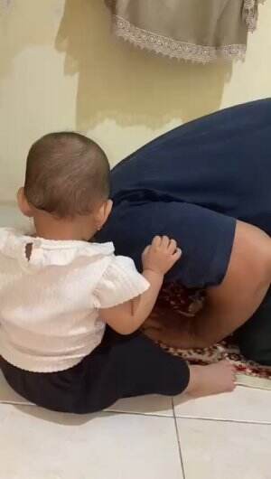 Noora gangguin abahnya sholat 🤦‍♀️  #NooraKhadijahAlKhered  #masyaAllah  #RCTIPlus  #contentcreatorbaru 