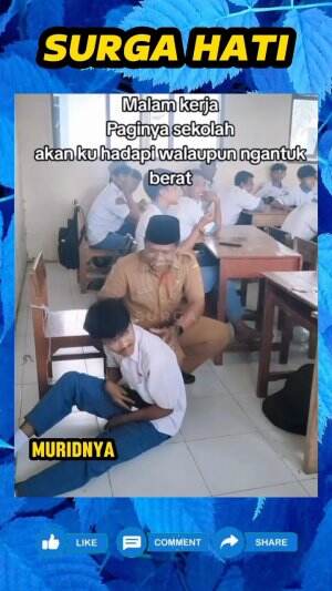 Pergoki muridnya yang tidur di dalam kelas, bapak guru ini justru tidak marah dan malah memijatnya.