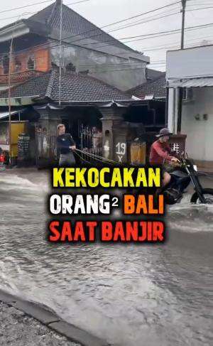 Kekocakan Orang Orang Bali Saat Banjir
 #foryou  #Viral  #banjir  #RCTIPlus  #HOTrctiplus 