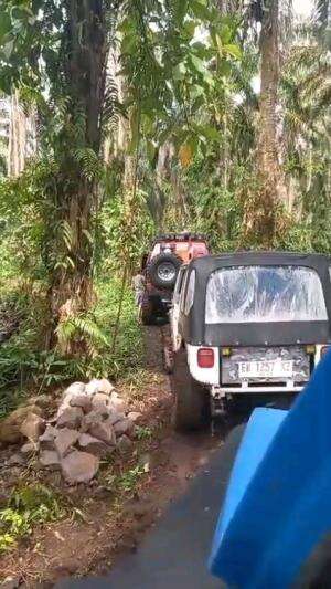 Uji coba pertama trek Tranding Cam Sikabung Kabung.  #MyFirstVideoOnHot+ #offroadextreme #offroad #jimnykatana #adventure 