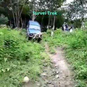 Turunan curam. Rem harus benar-benar baik dan bila diperlukan ditahan dari belakang saat turun menghindari mobil meluncur. Namun saat ini am