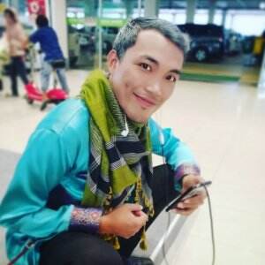 Nama: Muhamad Solihin, Umur: 27 Tahun, Asal: Palembang (SUMSEL), Judul Lagu: Bidadari Surga dan Yaarosulallah 