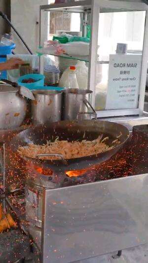 Makan Streetfiid enak #streetfood #mie #masakan 