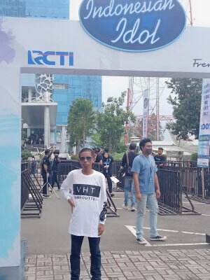 IDOL_XII Farel Saputra Galeko (Farel Idol Junior Tahun 2014 MNCTV Fremantle media)  Usia 15  Asal Jakarta  Sang Dewi-Lyodra 