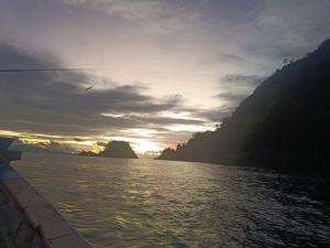 indahnya pulau hiu kabupaten tanggamus lampung