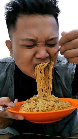 Cara Masak Mie Rendang yang enak?? | Cookjng Video | Kuliner #RCTIPlus #creatorrctiplus #cookingvideo #masak #makan #kuliner #HomeCooking 