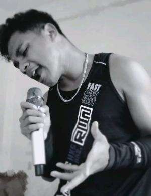 Easy on me (#cover by Eus Kono) 
lagu yg membuat saya hanyut 