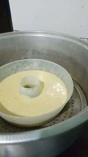 cara membuat BOLU PISANG KUKUS. Bisa untuk menu berbuka puasa dan lebaran nanti. selamat mencoba. #showyourtallentramadhan