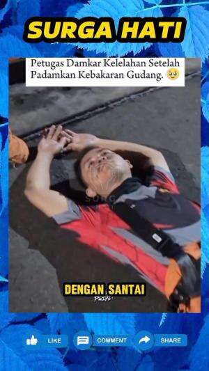 Kebiasaan yang dilakukan para petugas damkar setelah berhasil padamkan api di lokasi kebakaran.