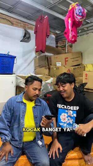 bercanda nya aneh #shortplus #bercanda #komedi #hiburan #lucu 