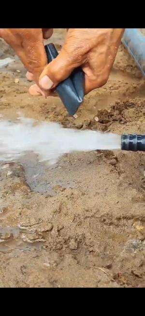 Cara menutup keran yang lepas.