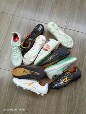 DISKON GEDE SEPATU FUTSAL ORIGINAL.
SPECS LIGHTSPEED REBORN IN. 
Rp.599.800 JADI Rp.575.000.
BANYAK PEMAIN LIGA DAN TIMNAS PAKAI KARENA TERB