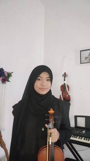 IDOL_XII SALSABHILA ADELIA ALIKA FITRI 15 TAHUN BALI BIAR KUSIMPAN 