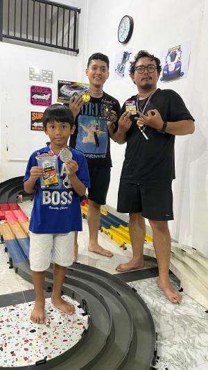 funrace side dumper @Gardentamiya Alhamdulilah si abang  juara 2  #mini4wd #sidedumperclass
